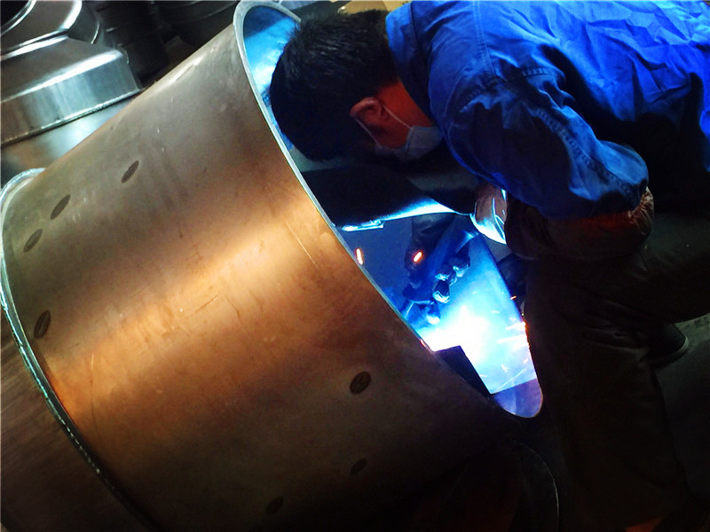 小型攪拌機內部焊接技術,保證無縫焊接--河北東圣吊索具制造有限公司--小型攪拌機|石材夾具|液壓堆高車|手動叉車 小型攪拌機內部焊接技術,保證無縫焊接--河北東圣吊索具制造有限公司--小型攪拌機|石材夾具|液壓堆高車|手動叉車