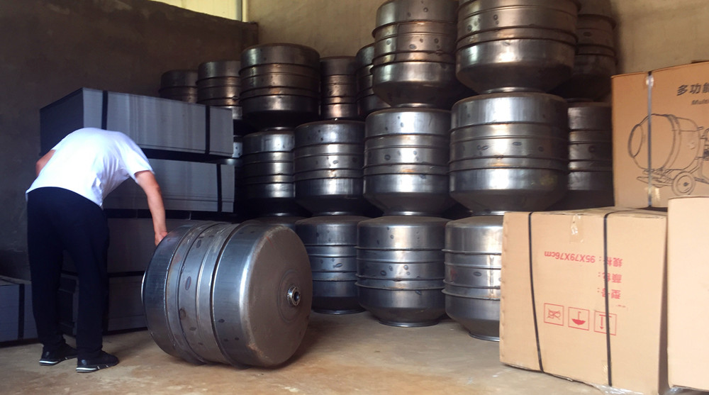 整潔有序車間體現(xiàn)小型攪拌機(jī)廠家生產(chǎn)車間規(guī)范秩序--河北東圣吊索具制造有限公司--小型攪拌機(jī)|石材夾具|液壓堆高車|手動(dòng)叉車 整潔有序車間體現(xiàn)小型攪拌機(jī)廠家生產(chǎn)車間規(guī)范秩序--河北東圣吊索具制造有限公司--小型攪拌機(jī)|石材夾具|液壓堆高車|手動(dòng)叉車