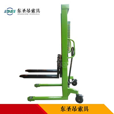 手動(dòng)液壓堆高車--河北東圣吊索具制造有限公司--液壓堆高車|手動(dòng)叉車|小型攪拌機(jī)|石材夾具 手動(dòng)液壓堆高車--河北東圣吊索具制造有限公司--液壓堆高車|手動(dòng)叉車|小型攪拌機(jī)|石材夾具